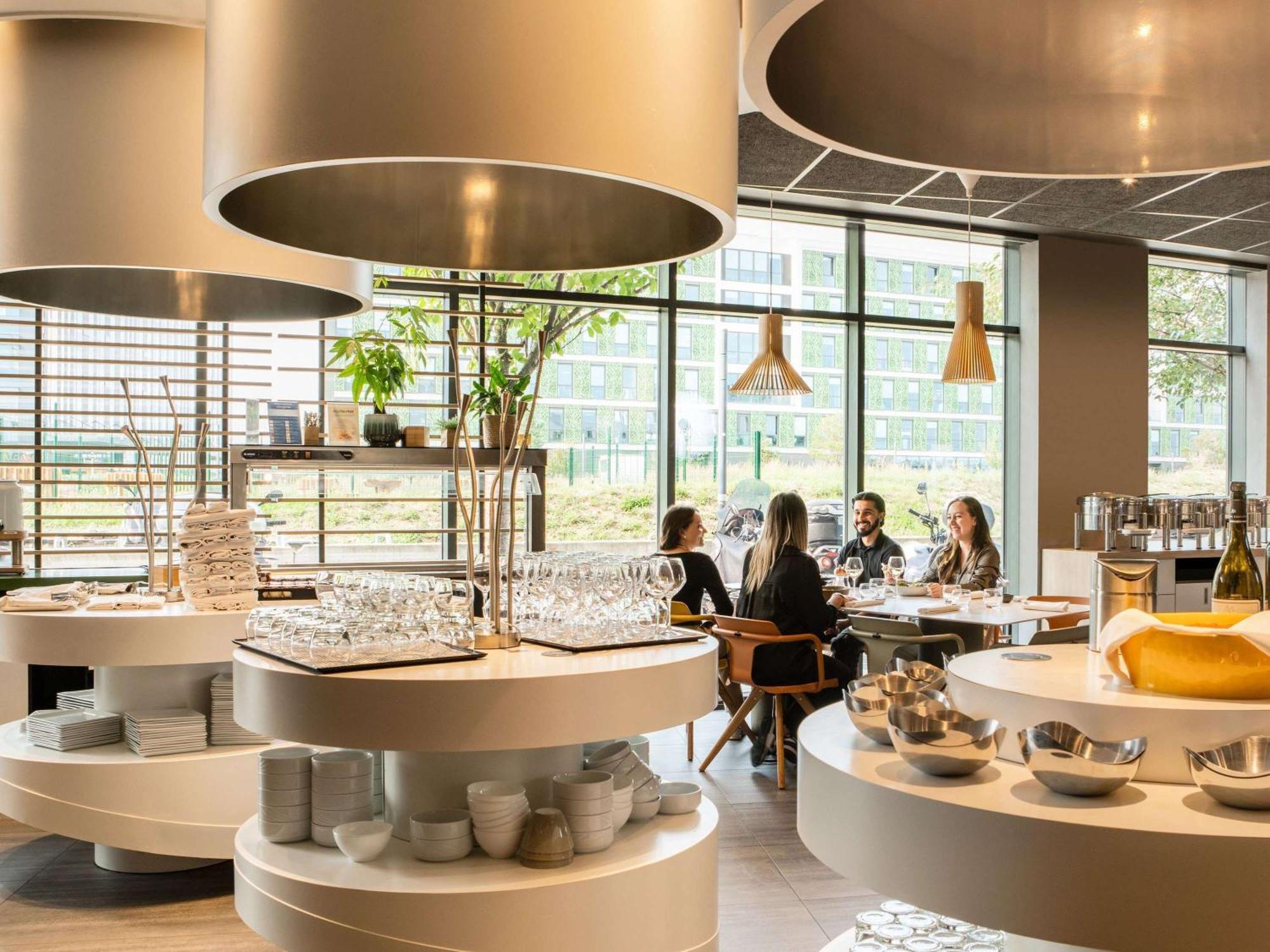 Novotel Paris Coeur D'orly Airport Hotel